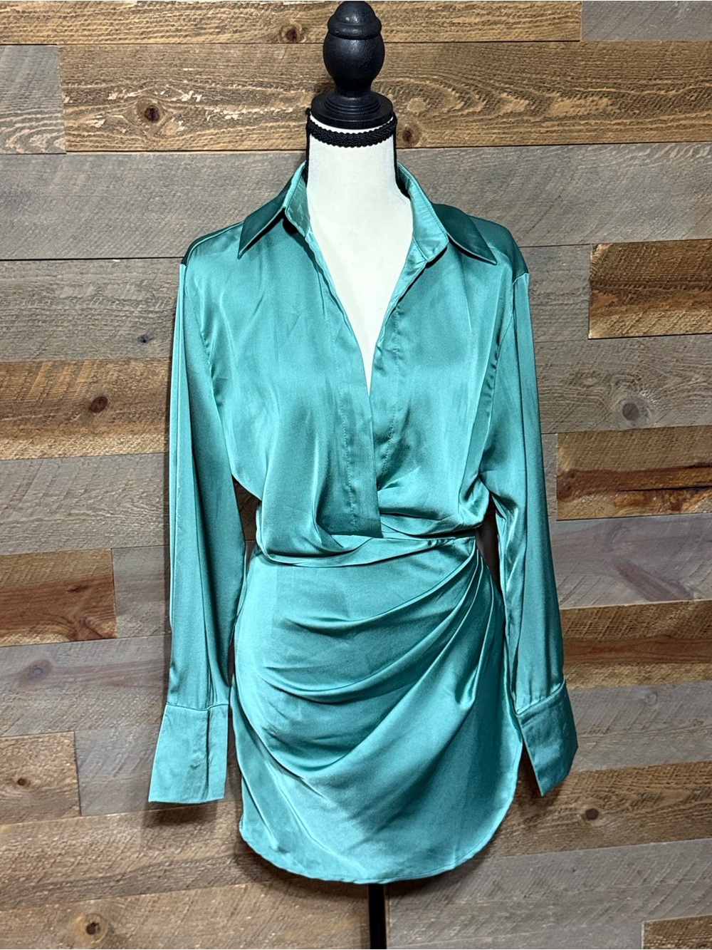 Edit by Nine Sage Green Satin Ruched Shirt Dress Size Small